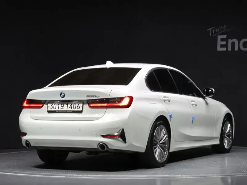 2021 BMW 3 серии с пробегом 47 989 км