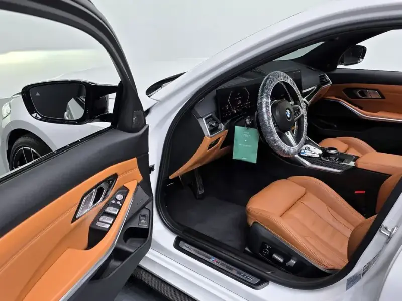 2023 BMW 3 серии с пробегом 24 557 км