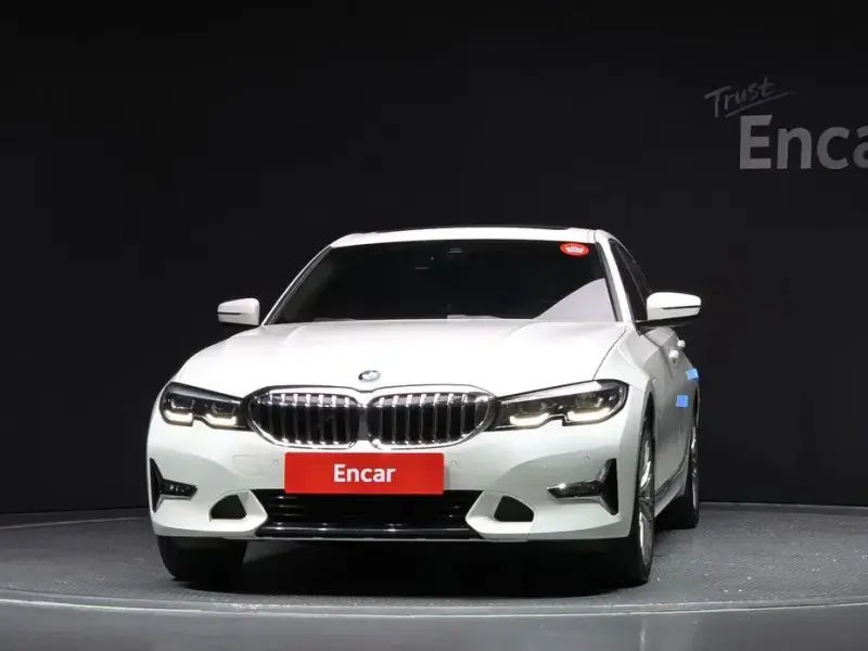 2021 BMW 3 серии с пробегом 47 989 км
