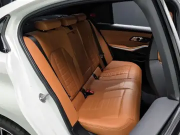 2023 BMW 3 серии с пробегом 24 557 км