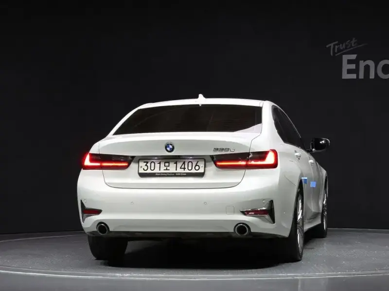 2021 BMW 3 серии с пробегом 47 989 км