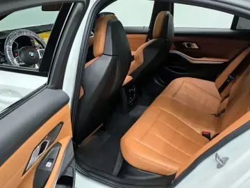 2023 BMW 3 серии с пробегом 24 557 км