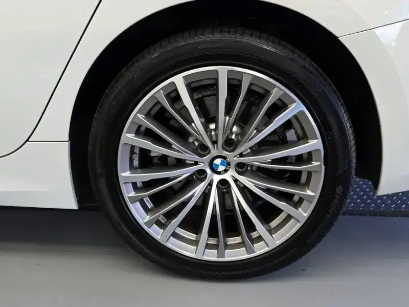 2021 BMW 3 серии с пробегом 47 989 км