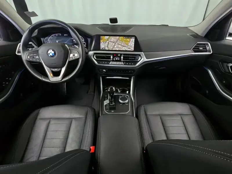 2021 BMW 3 серии с пробегом 47 989 км