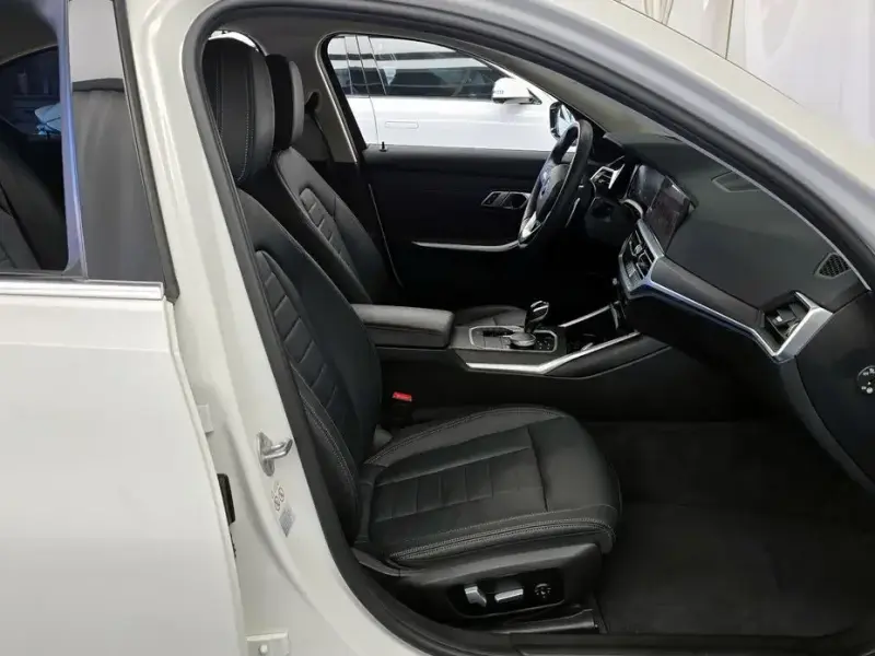 2021 BMW 3 серии с пробегом 47 989 км