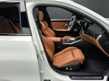 2023 BMW 3 серии с пробегом 24 557 км