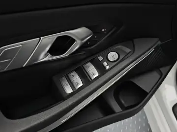 2022 BMW 3 серии с пробегом 36 331 км