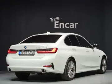 2022 BMW 3 серии с пробегом 49 742 км