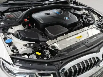 2022 BMW 3 серии с пробегом 49 742 км