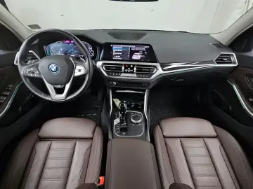 2022 BMW 3 серии с пробегом 49 742 км