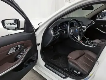 2022 BMW 3 серии с пробегом 49 742 км
