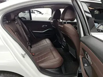 2022 BMW 3 серии с пробегом 49 742 км