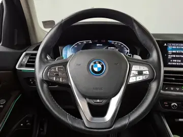 2022 BMW 3 серии с пробегом 49 742 км