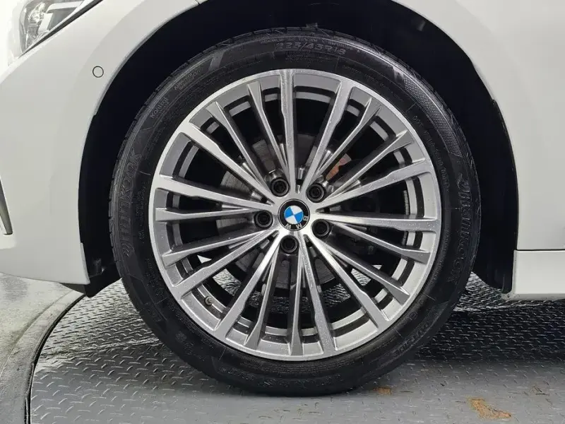 2021 BMW 3 серии с пробегом 35 329 км