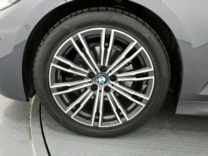 2021 BMW 3 серии с пробегом 46 075 км