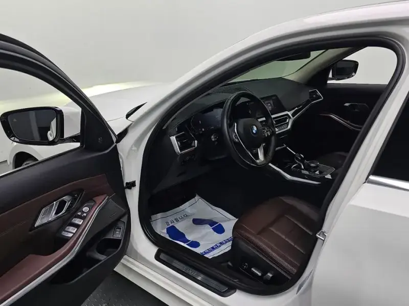 2021 BMW 3 серии с пробегом 35 329 км