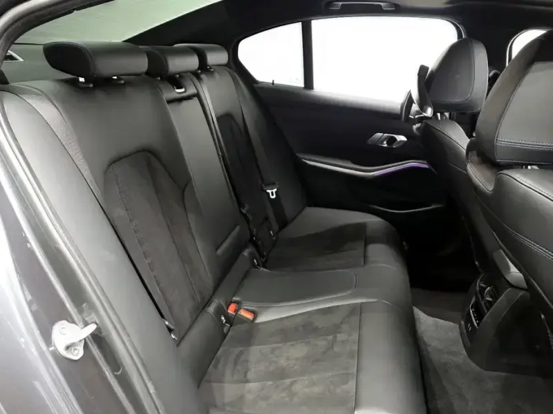 2021 BMW 3 серии с пробегом 46 075 км
