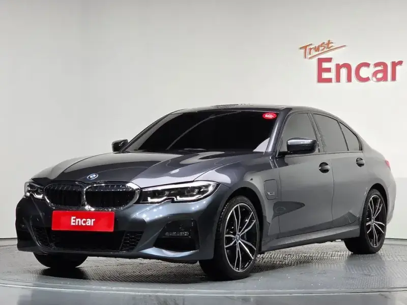 2021 BMW 3 серии с пробегом 33 735 км