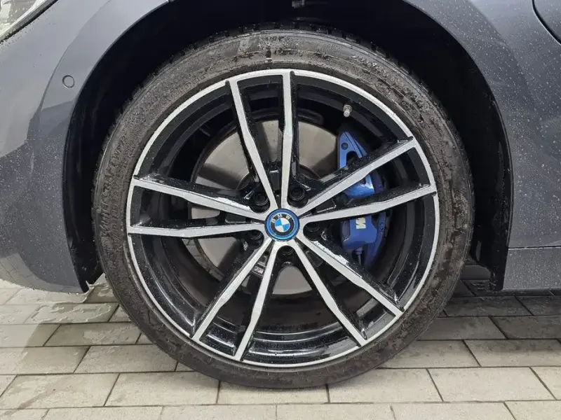2021 BMW 3 серии с пробегом 33 735 км