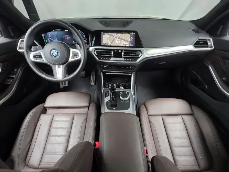 2021 BMW 3 серии с пробегом 33 735 км
