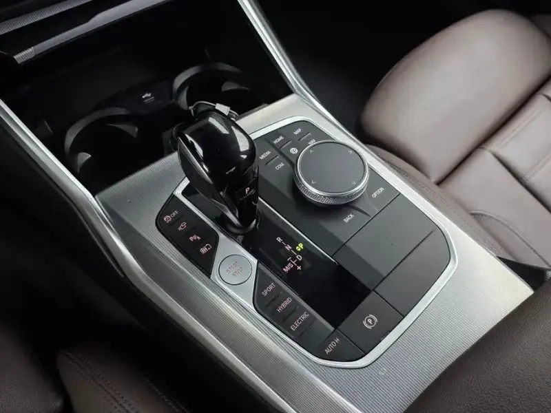 2021 BMW 3 серии с пробегом 33 735 км