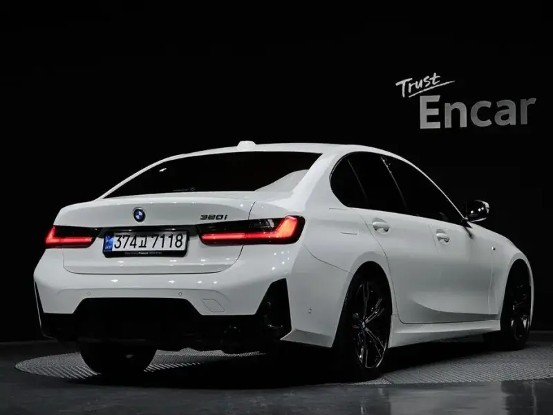 2023 BMW 3 серии с пробегом 35 563 км