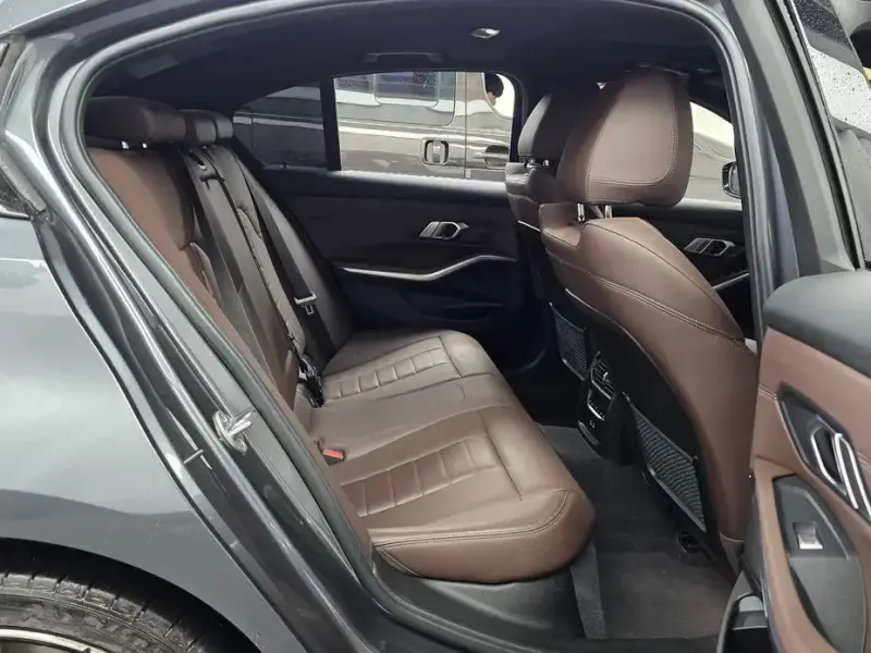 2021 BMW 3 серии с пробегом 33 735 км