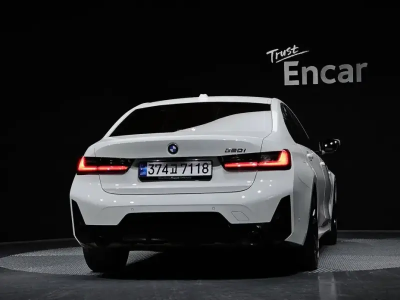 2023 BMW 3 серии с пробегом 35 563 км
