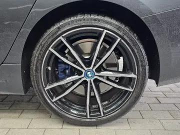 2021 BMW 3 серии с пробегом 33 735 км