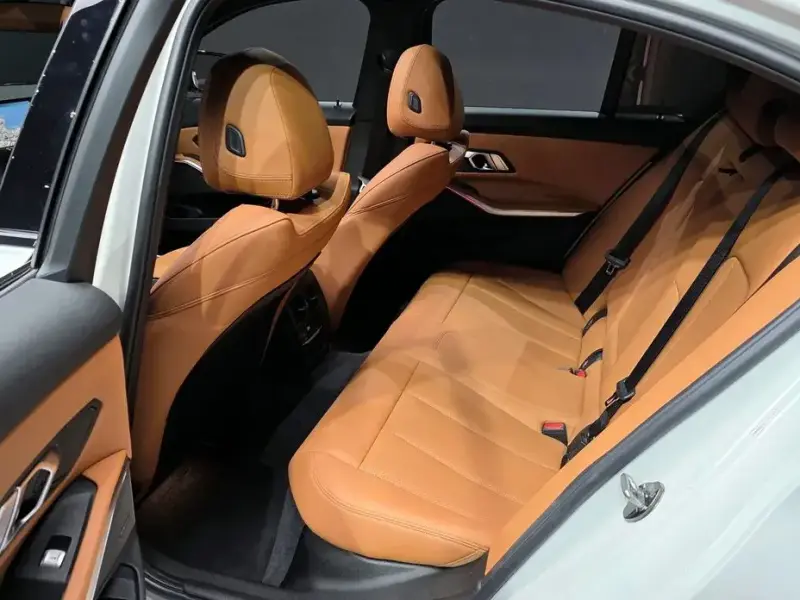 2023 BMW 3 серии с пробегом 35 563 км