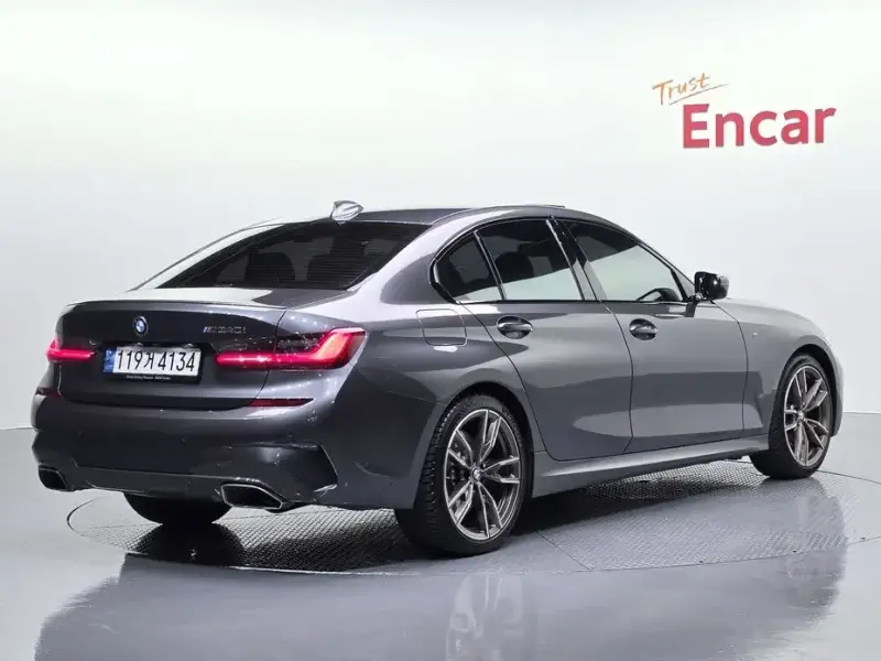 2022 BMW 3 серии с пробегом 57 067 км