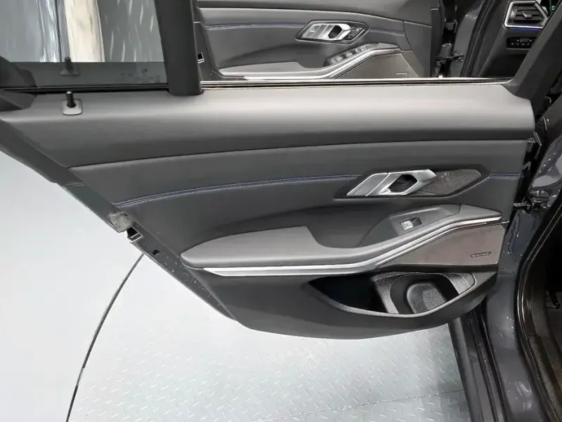 2022 BMW 3 серии с пробегом 57 067 км