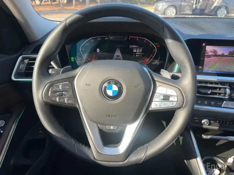 2022 BMW 3 серии с пробегом 39 011 км