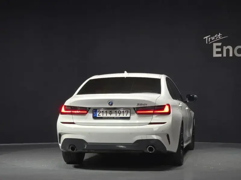 2022 BMW 3 серии с пробегом 20 496 км