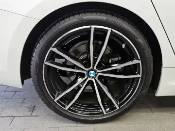 2022 BMW 3 серии с пробегом 20 496 км