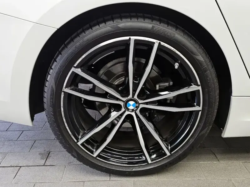 2022 BMW 3 серии с пробегом 20 496 км