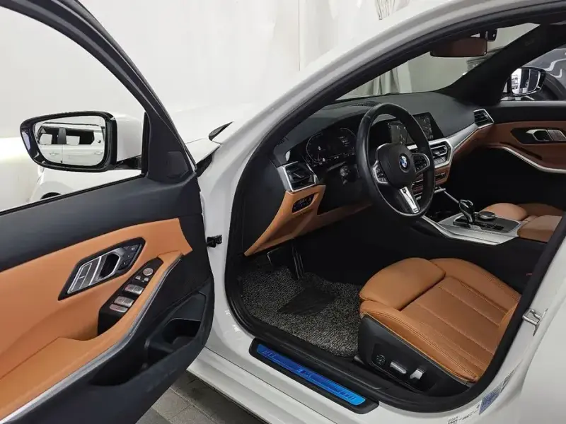 2022 BMW 3 серии с пробегом 20 496 км