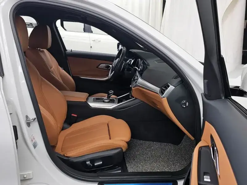 2022 BMW 3 серии с пробегом 20 496 км