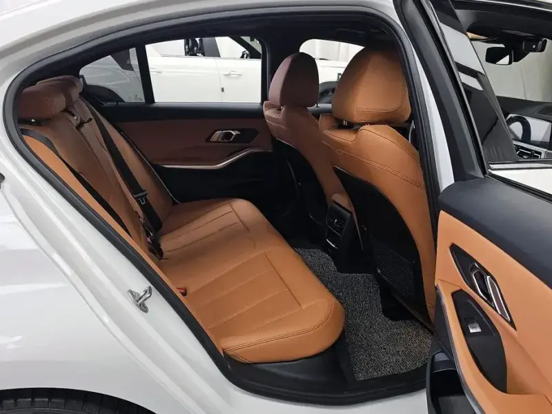 2022 BMW 3 серии с пробегом 20 496 км
