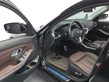 2022 BMW 3 серии с пробегом 46 381 км