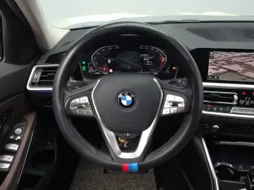 2022 BMW 3 серии с пробегом 46 381 км