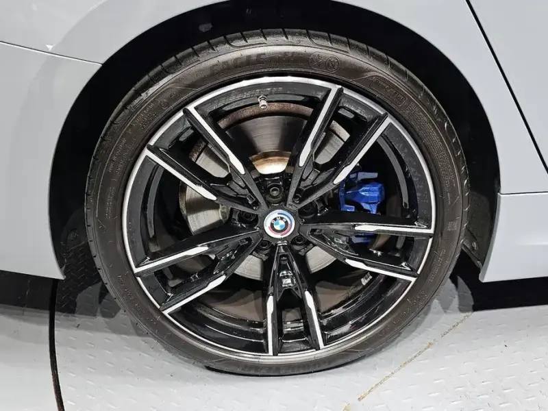 2023 BMW 3 серии с пробегом 21 413 км
