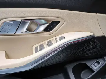 2022 BMW 3 серии с пробегом 36 947 км