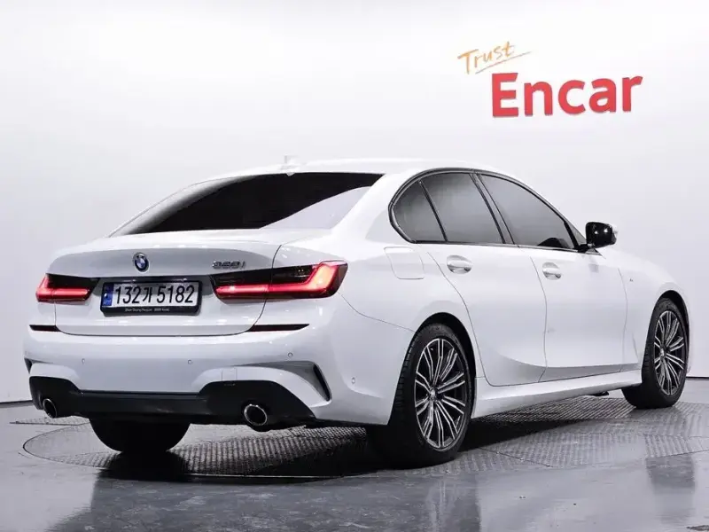 2022 BMW 3 серии с пробегом 42 687 км
