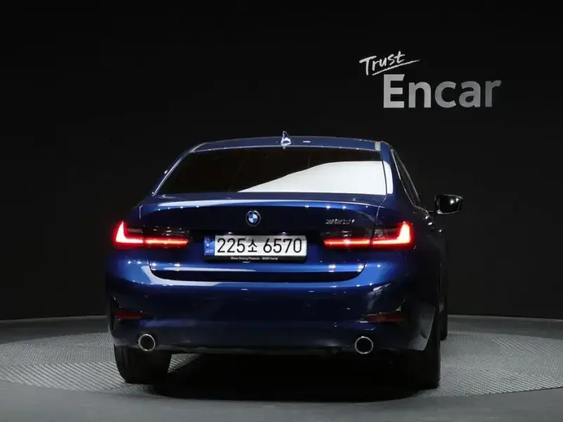 2022 BMW 3 серии с пробегом 19 997 км