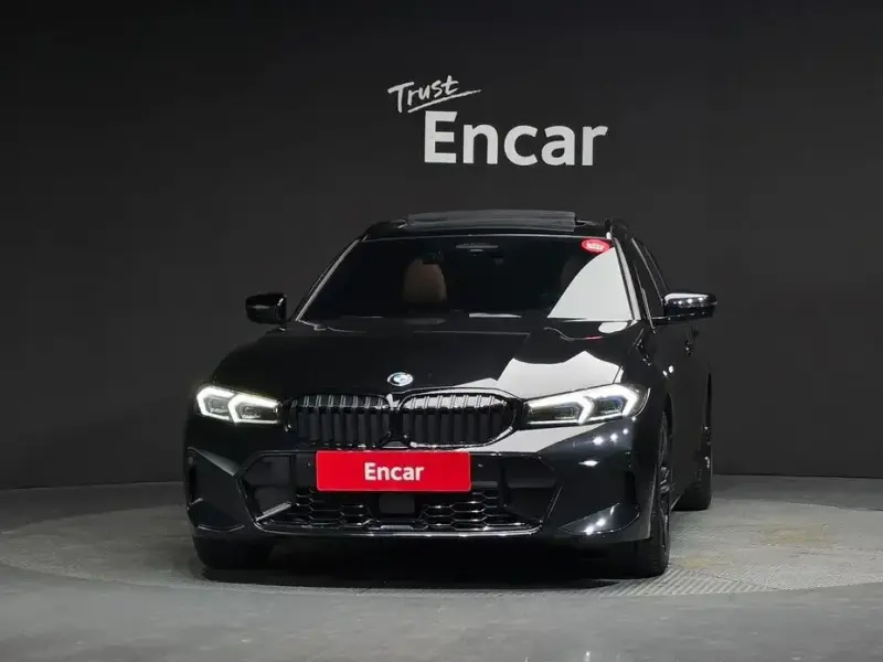 2023 BMW 3 серии с пробегом 28 259 км