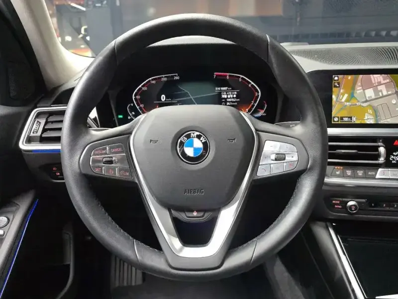 2022 BMW 3 серии с пробегом 19 997 км