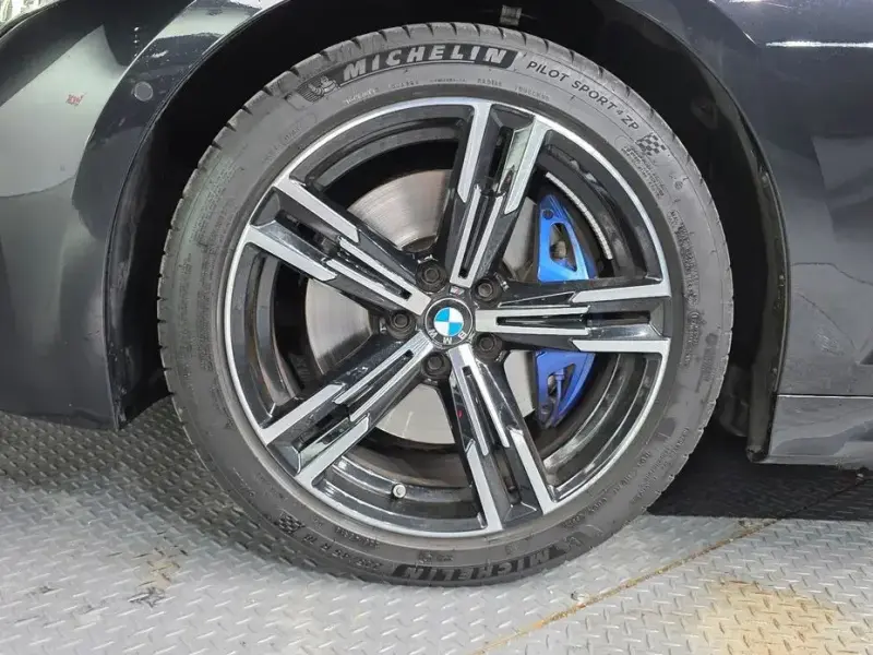 2023 BMW 3 серии с пробегом 28 259 км