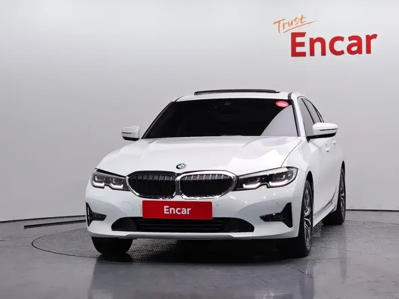 2021 BMW 3 серии с пробегом 24 681 км