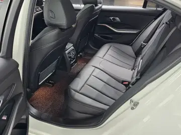 2021 BMW 3 серии с пробегом 24 681 км